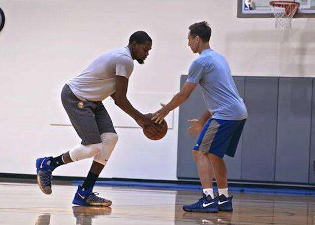 场比赛中 场比赛中