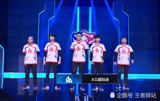 被郑重贴近 被郑重贴近